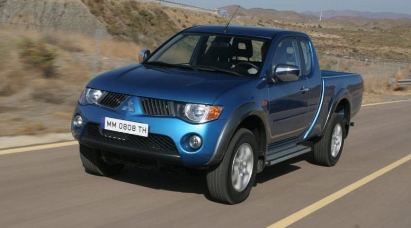 Mitsubishi L200 IV (2006-2015) - boîte à fusibles et relais