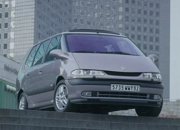 Renault Espace III (1997-2002) - boîte à fusibles et relais