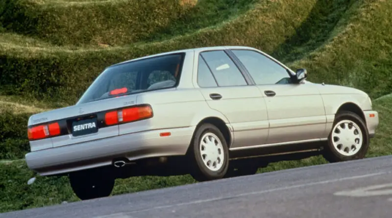 Nissan Sentra (1990-1994) - boîte à fusibles et relais