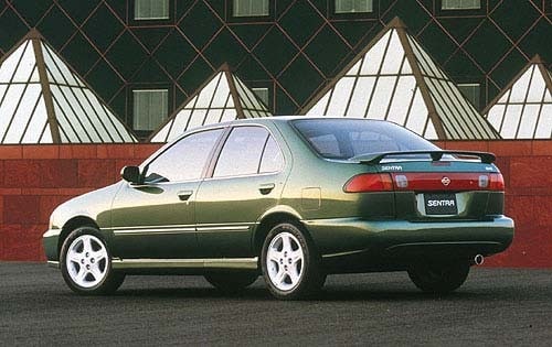 Nissan Sentra (1995-1999) - boîte à fusibles et relais