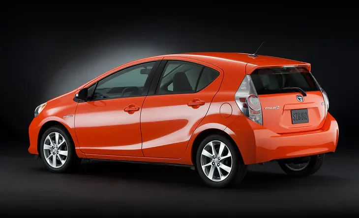 Toyota Prius C (2012-2017) - boîte à fusibles et relais