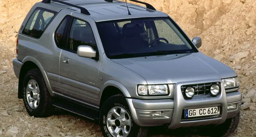 Opel Frontera (1998-2004) – Boîte à fusibles