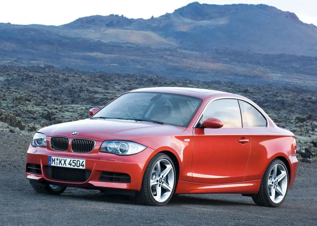 BMW Série 1 E87, E81, E82, E88 (2004-2011) – remplacement de la batterie