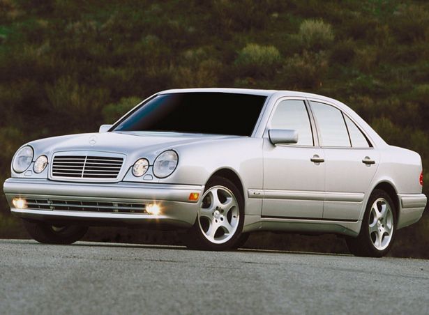 Mercedes-Benz Classe E W210 (1995-2002) – Boîte à fusibles