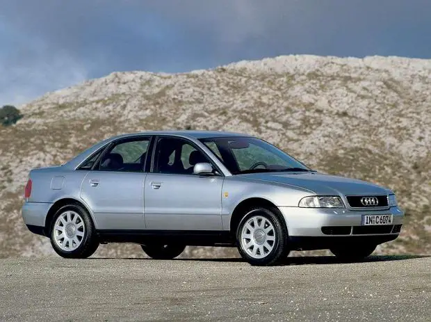 Audi A4 et S4 (B5) (1994-2001) – boîte à fusibles