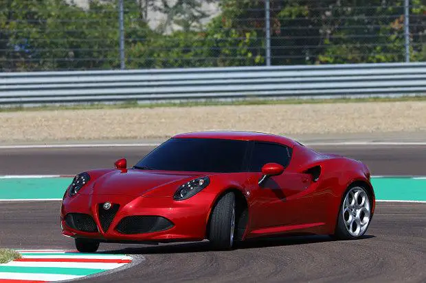 Alfa Romeo 4C (2017-2018) – boîte à fusibles