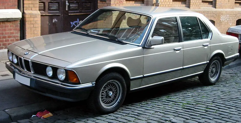 BMW 7 E23 (1977-1987) – boîte à fusibles