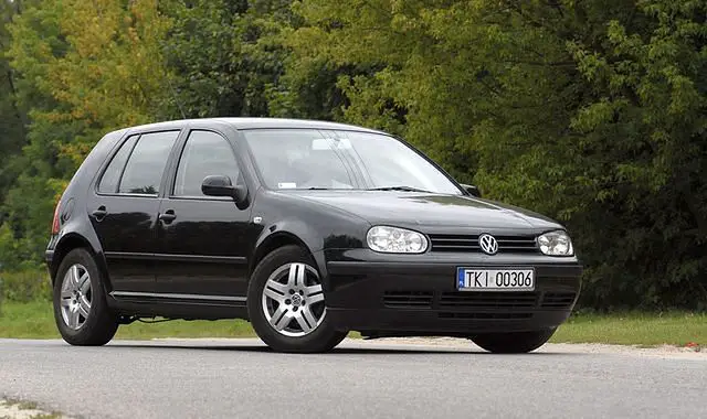Volkswagen Golf 4 (1999-2006) – Boîte à fusibles